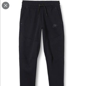 Black Nike Tech Pants